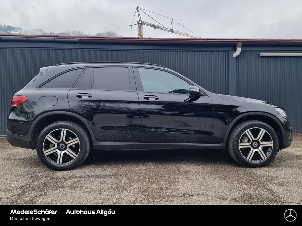 Mercedes-Benz GLC 300 2021