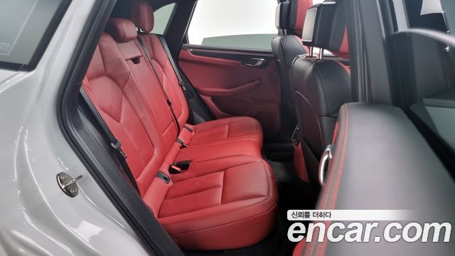 Porsche Macan 2021