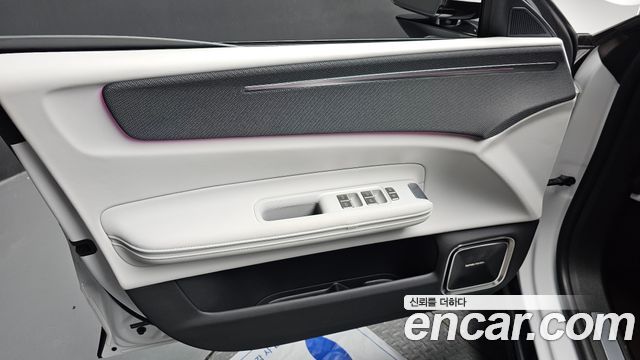 Polestar 4 2025