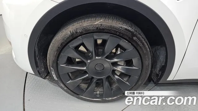 Tesla Model Y 2021