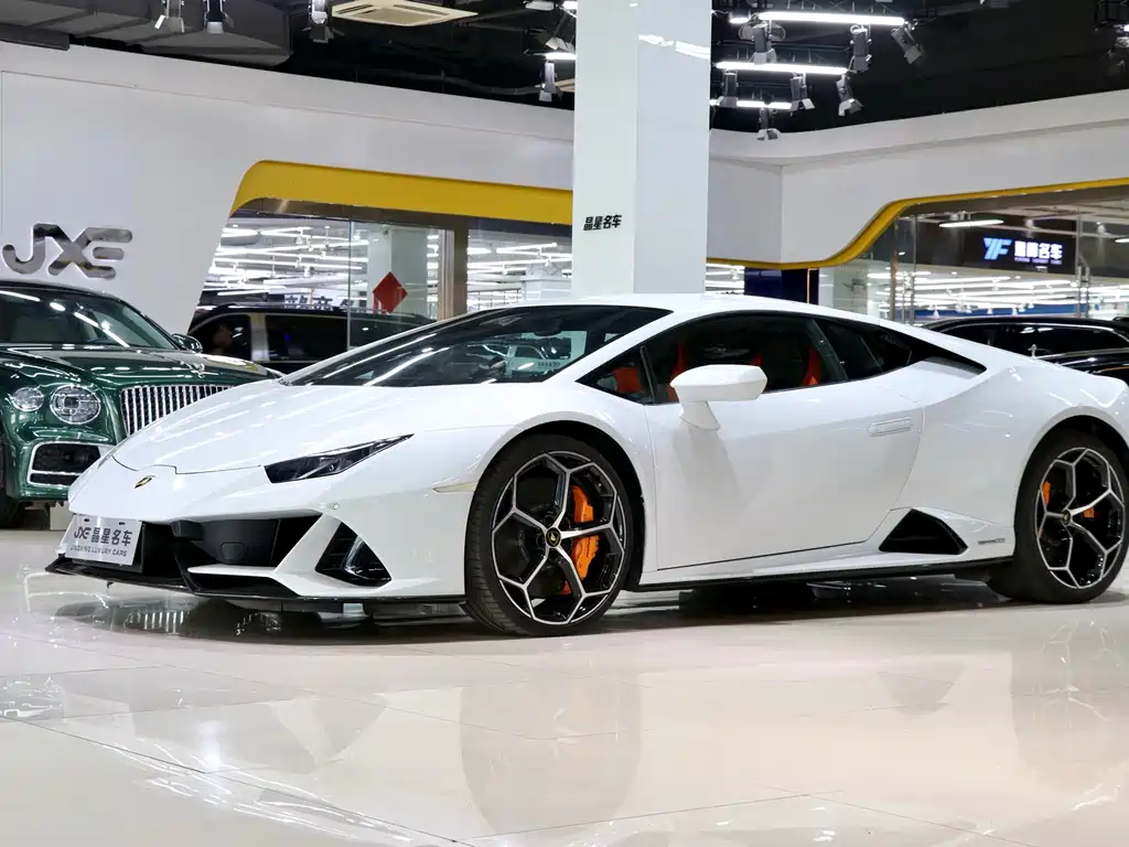 Lamborghini Huracán 2021
