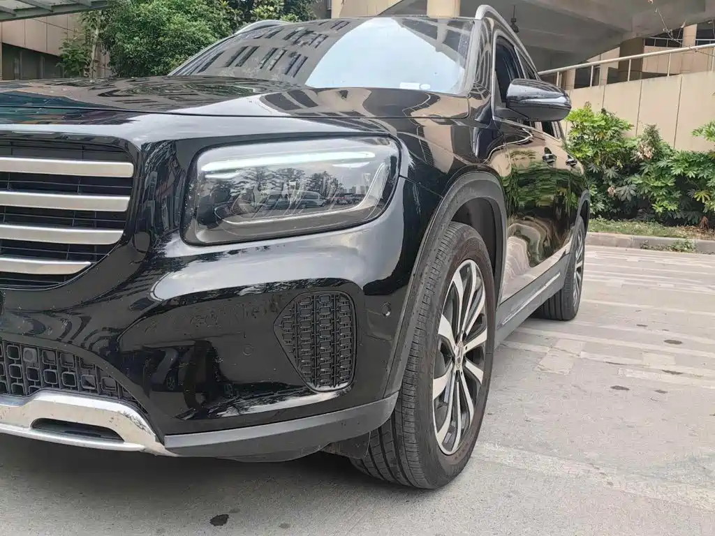 Mercedes-Benz GLB 2024