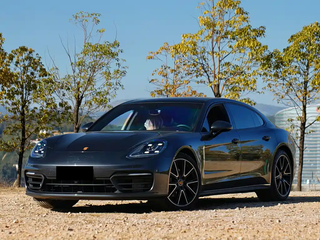 Porsche Panamera 2023
