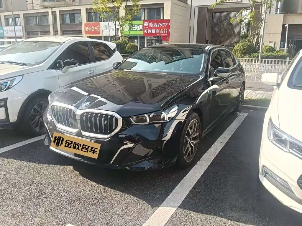 BMW i5 2025