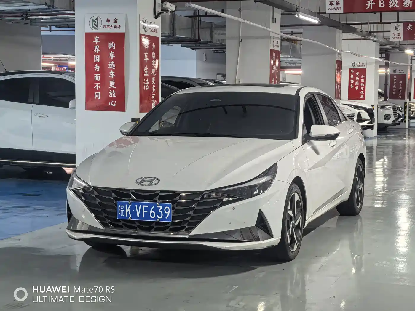 Hyundai Elantra 2022