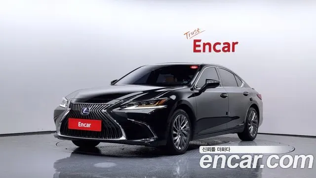 Lexus ES 2021