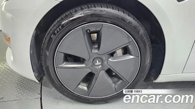 Tesla Model 3 2021