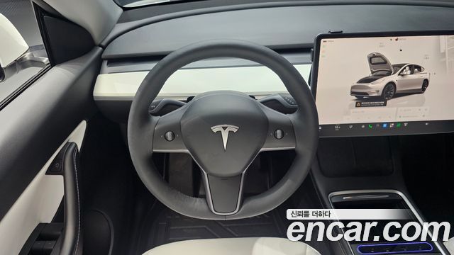 Tesla Model Y 2022