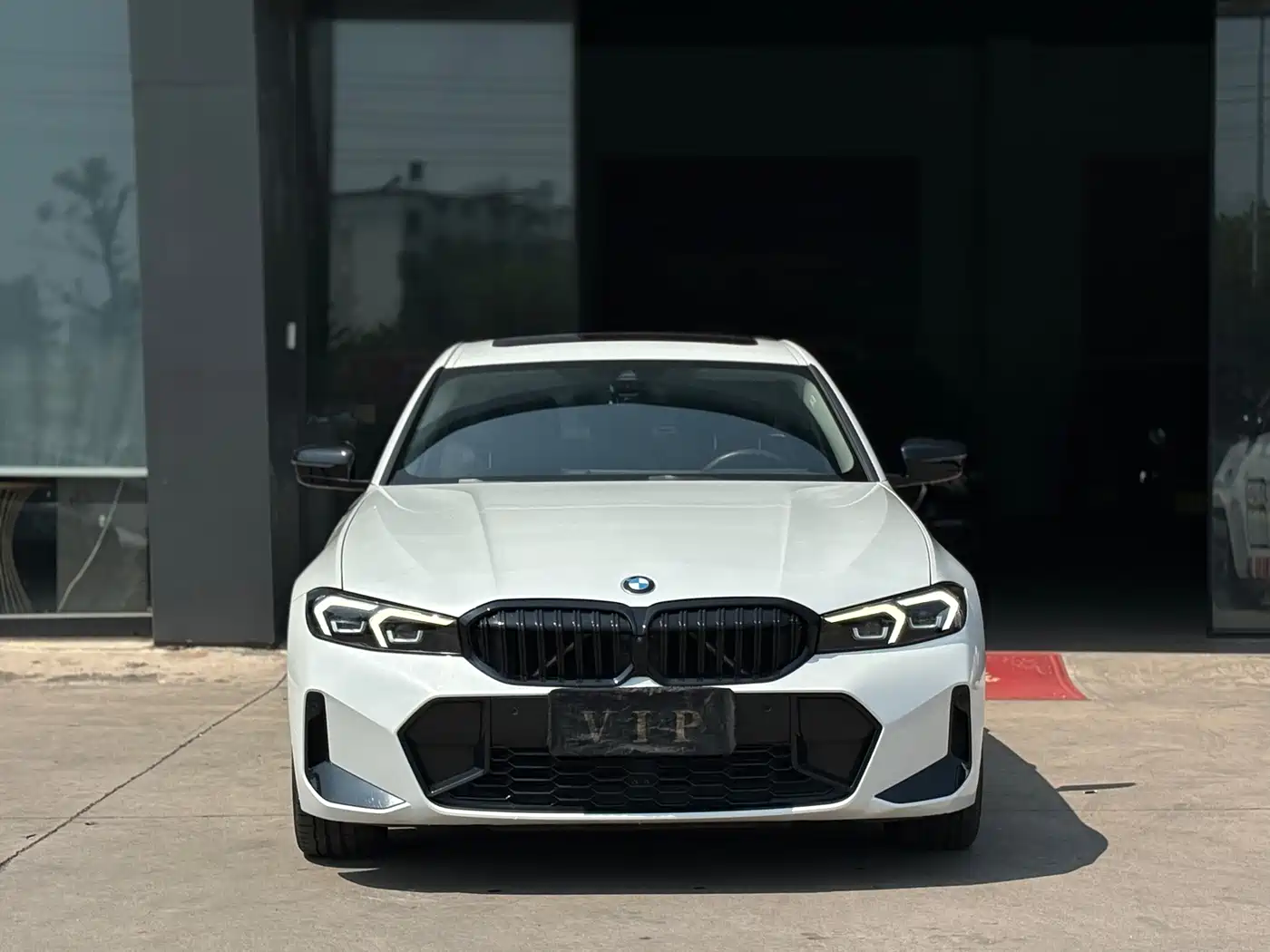 BMW 3 серии 2022