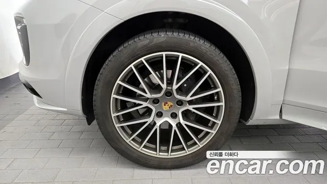 Porsche Cayenne 2022