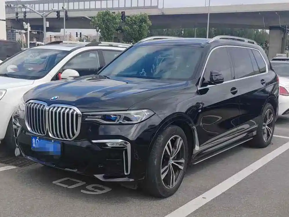 BMW X7 2021