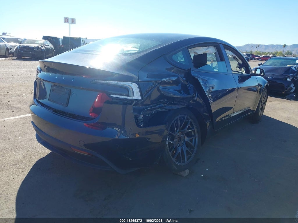 Tesla Model 3 2024