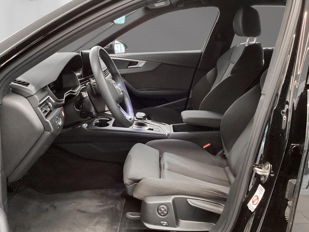 Audi A4 2023