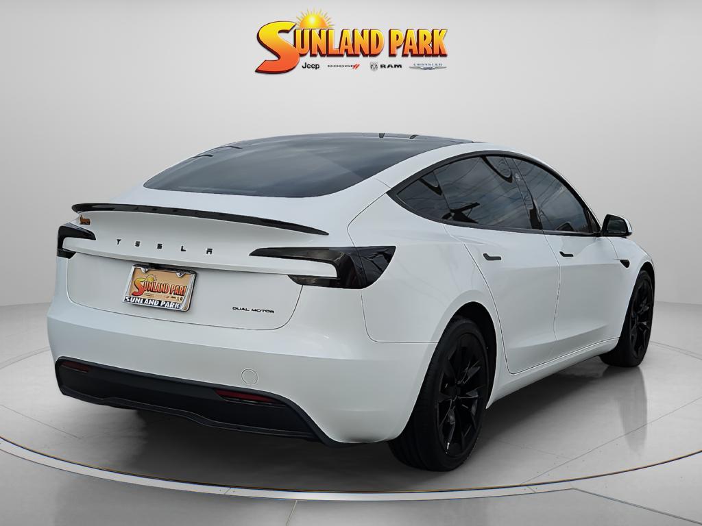 Tesla Model 3 2024