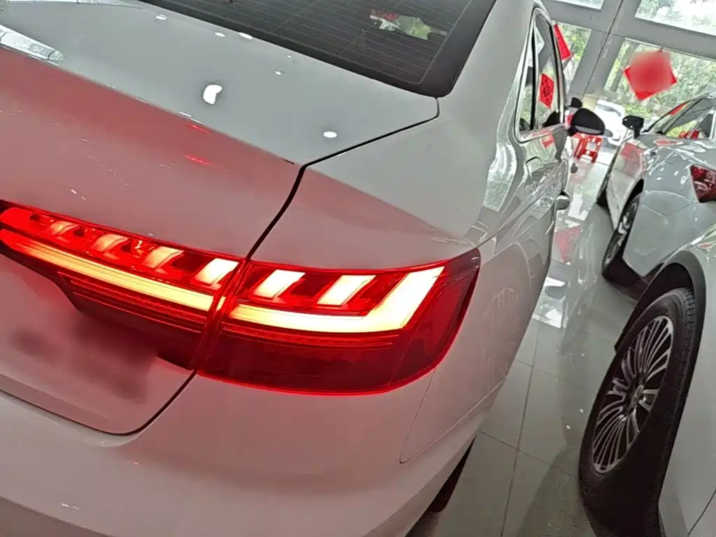 Audi A4 2023