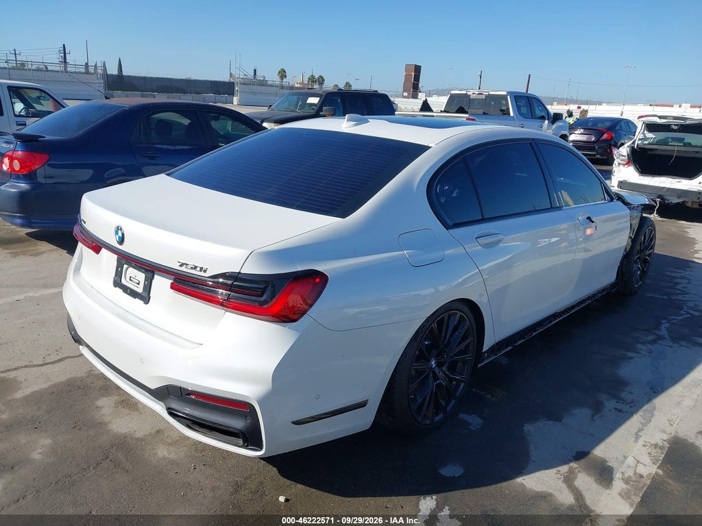 BMW 750 2022