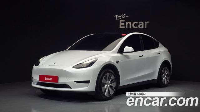 Tesla Model Y 2023