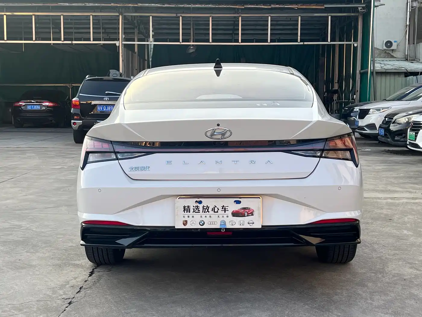 Hyundai Elantra 2022