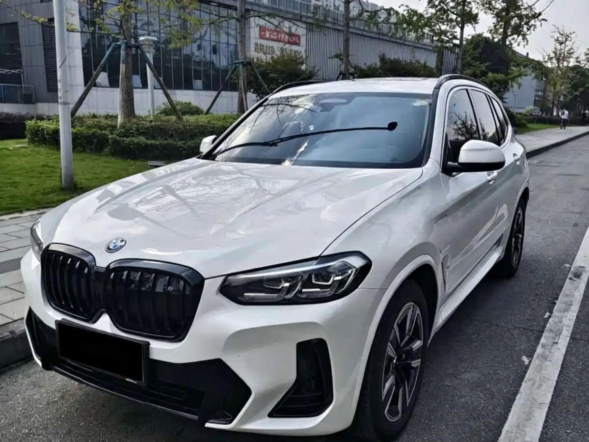 BMW iX3 2024