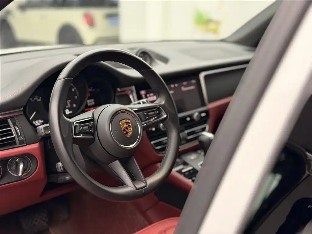 Porsche Macan 2022