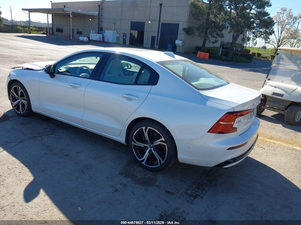 Volvo S60 2024