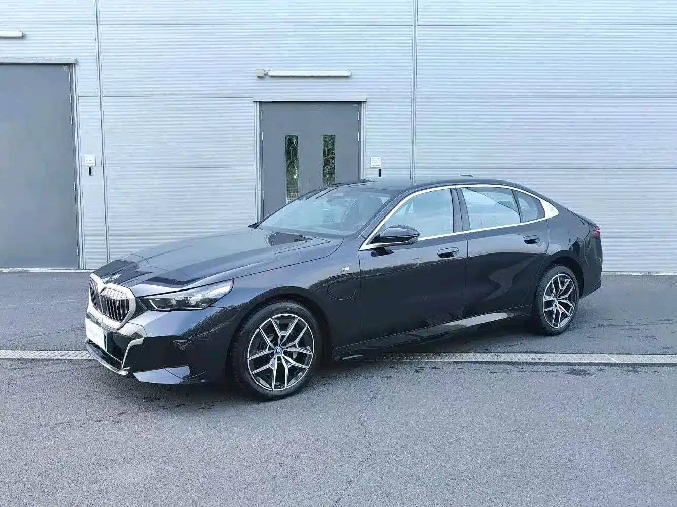 BMW i5 2025