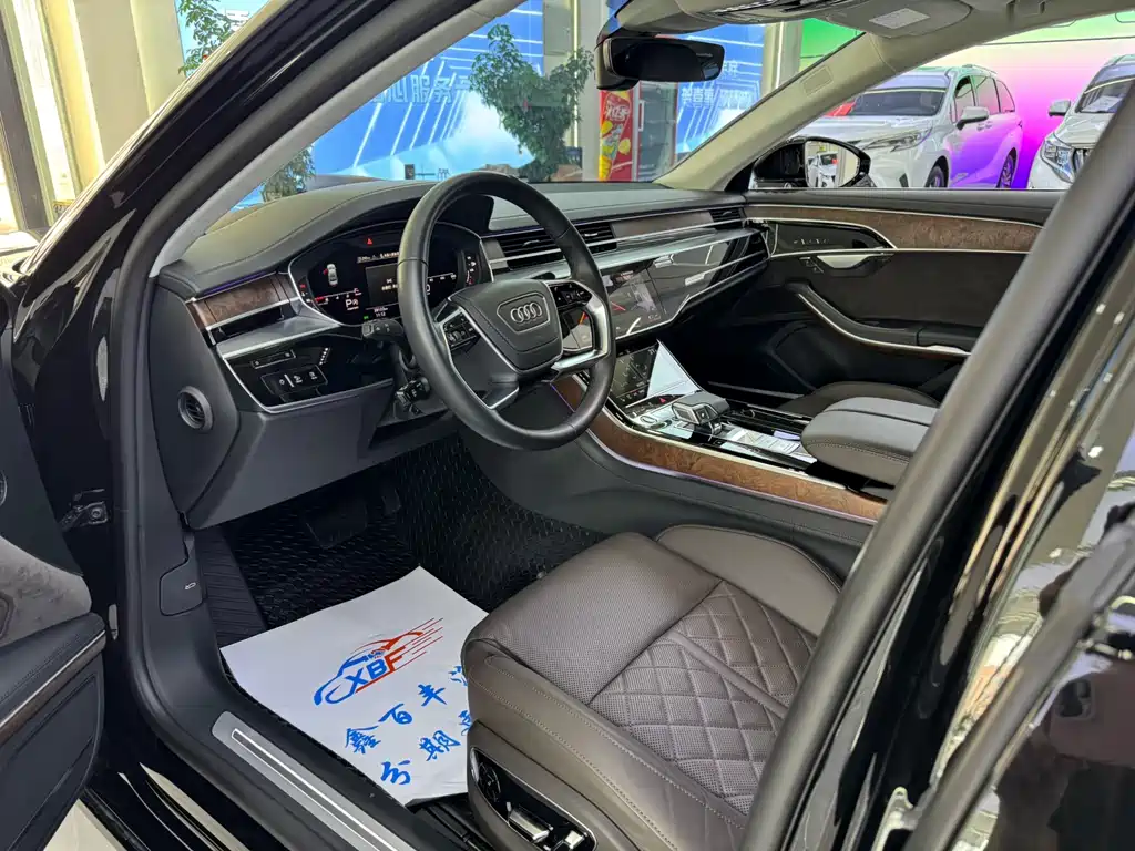 Audi A8 2022