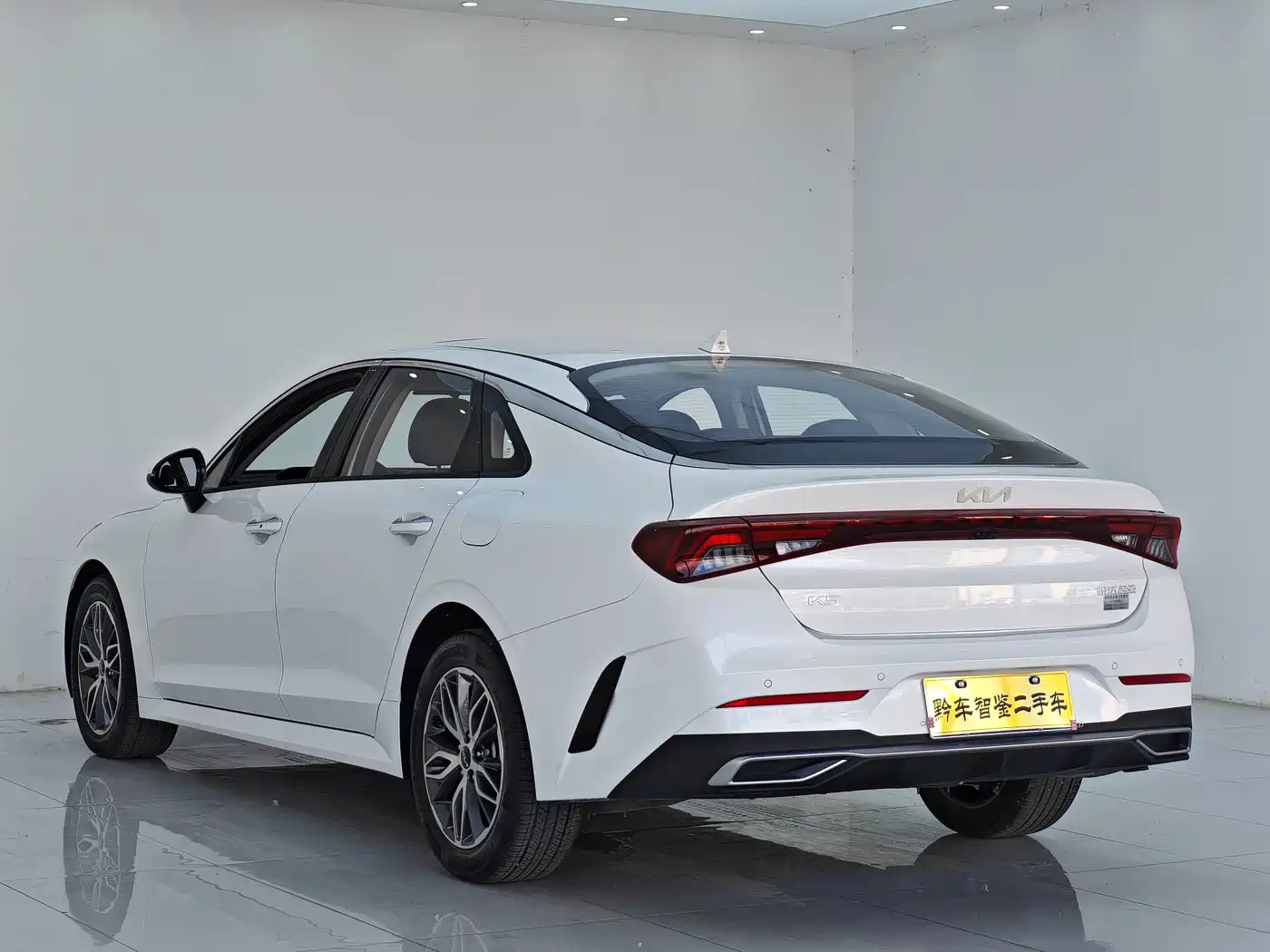 Kia K5 2025