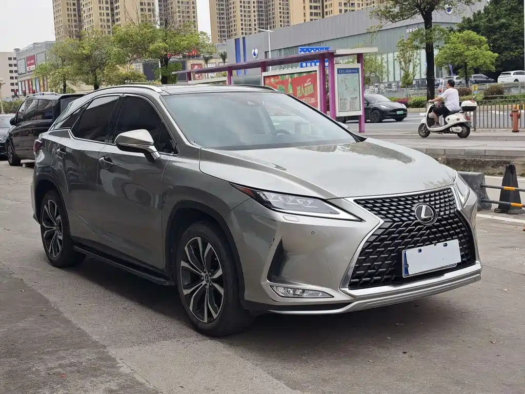 Lexus RX 2022