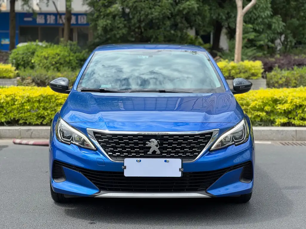 Peugeot 408 2021