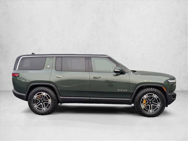 Rivian R1S 2022