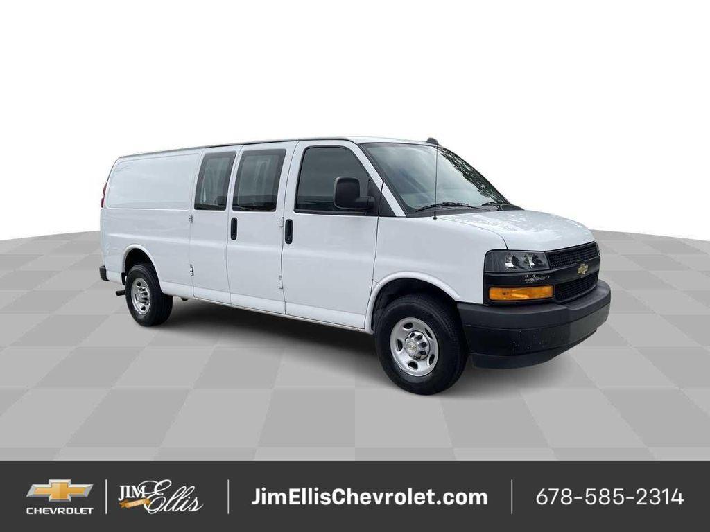 Chevrolet Express 2024