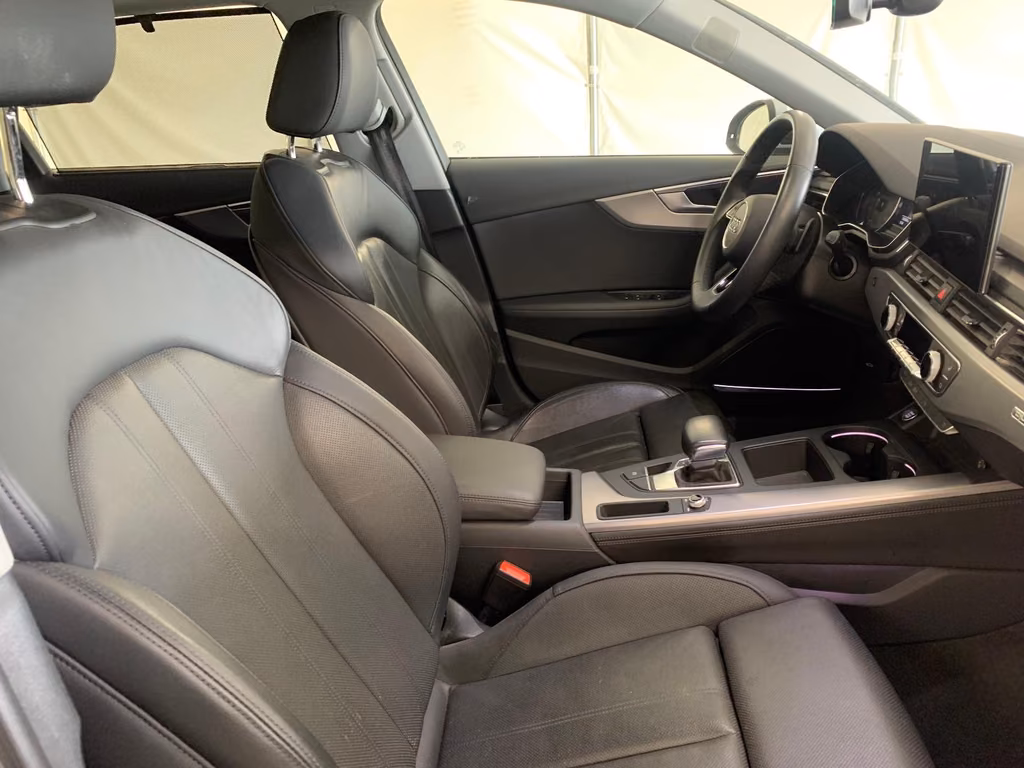 Audi A4 2023