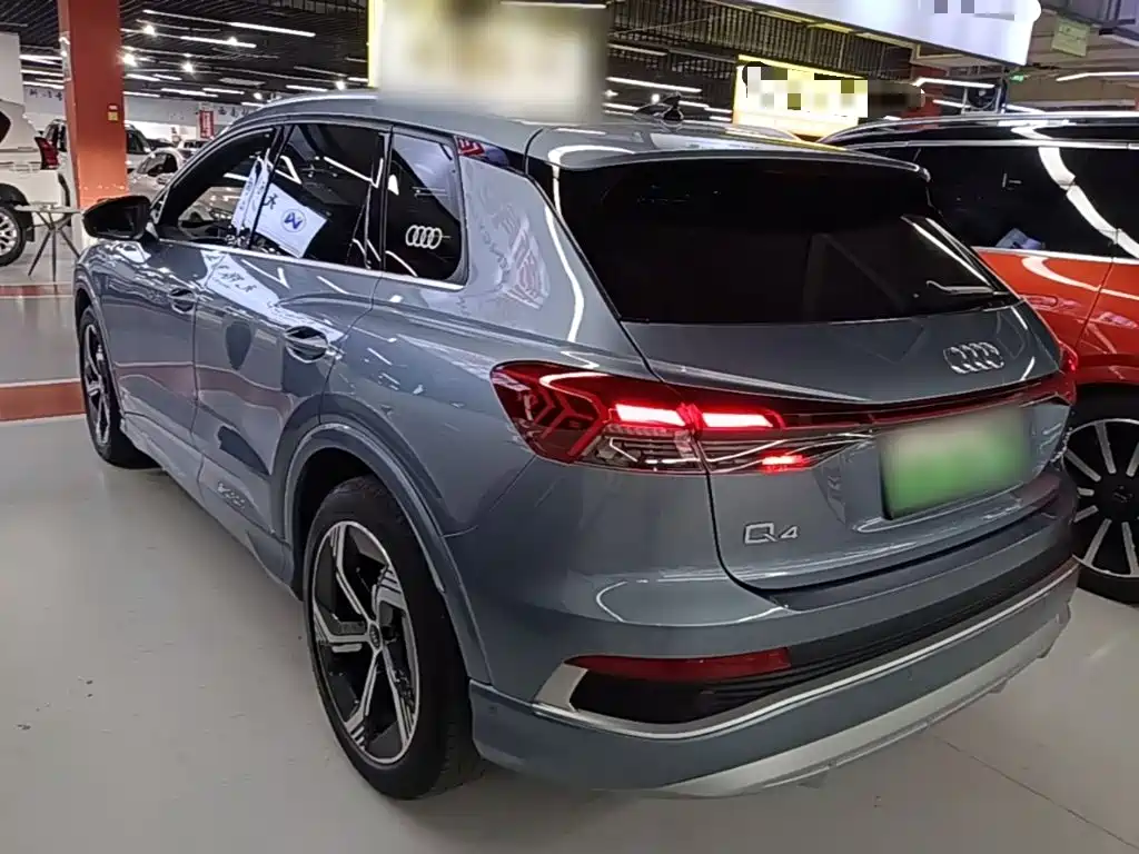 Audi Q4 e-tron 2023