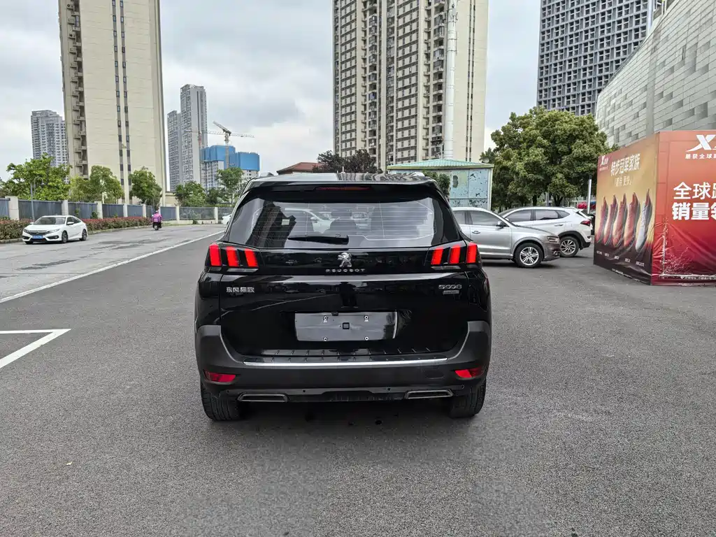 Peugeot 5008 2022