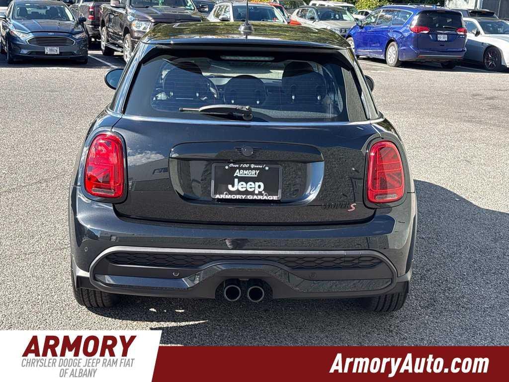 Mini Hardtop 2024