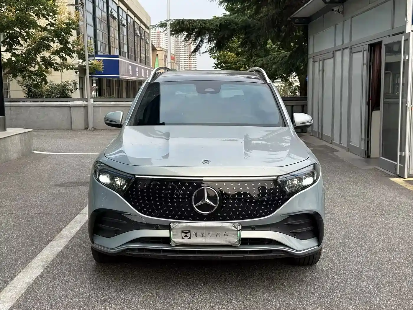 Mercedes-Benz EQB 2025