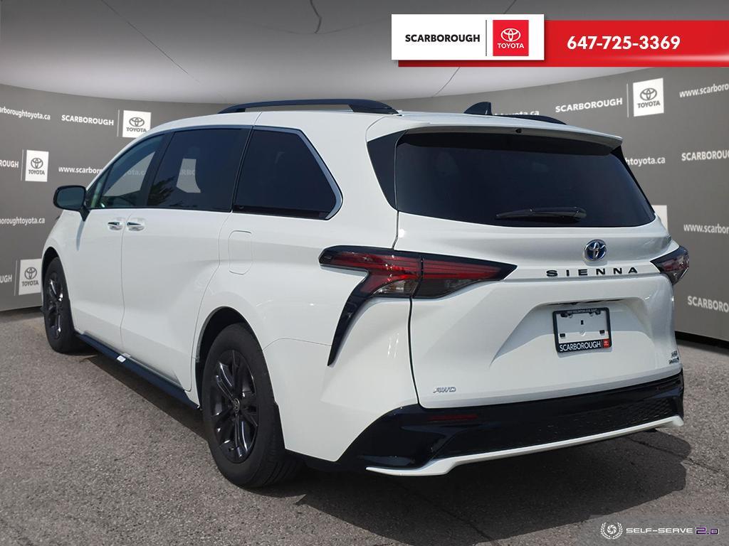 Toyota Sienna 2024