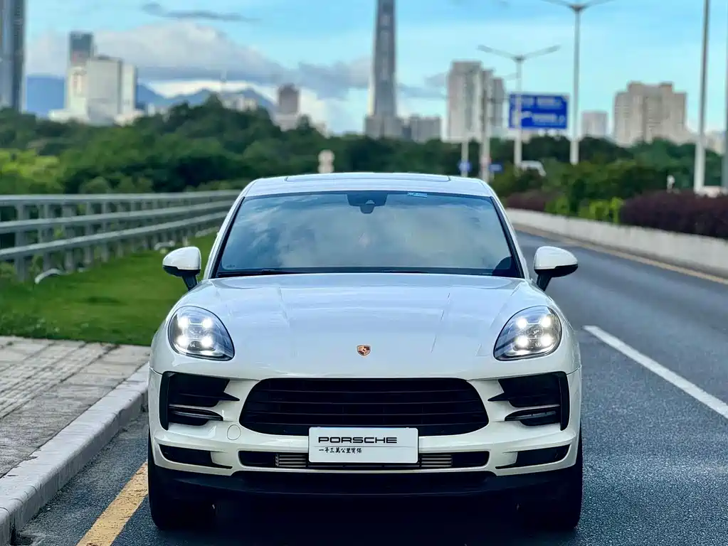 Porsche Macan 2021