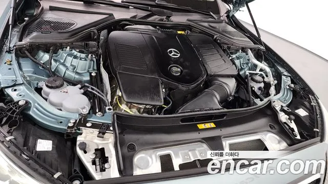 Mercedes-Benz E-Класс 2025
