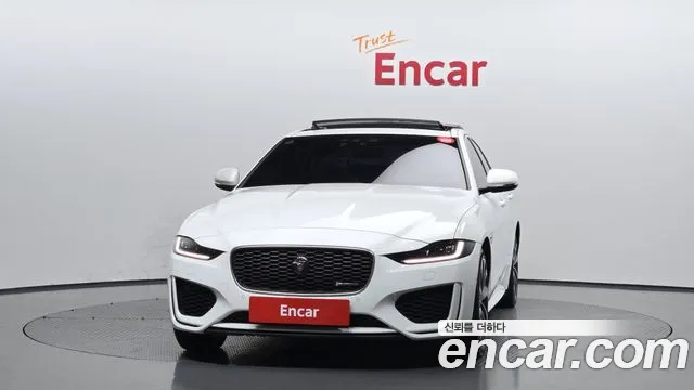 Jaguar XE 2020