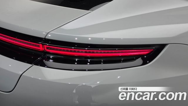 Porsche Panamera 2025