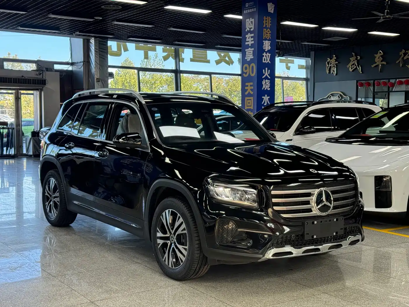 Mercedes-Benz GLB 2026