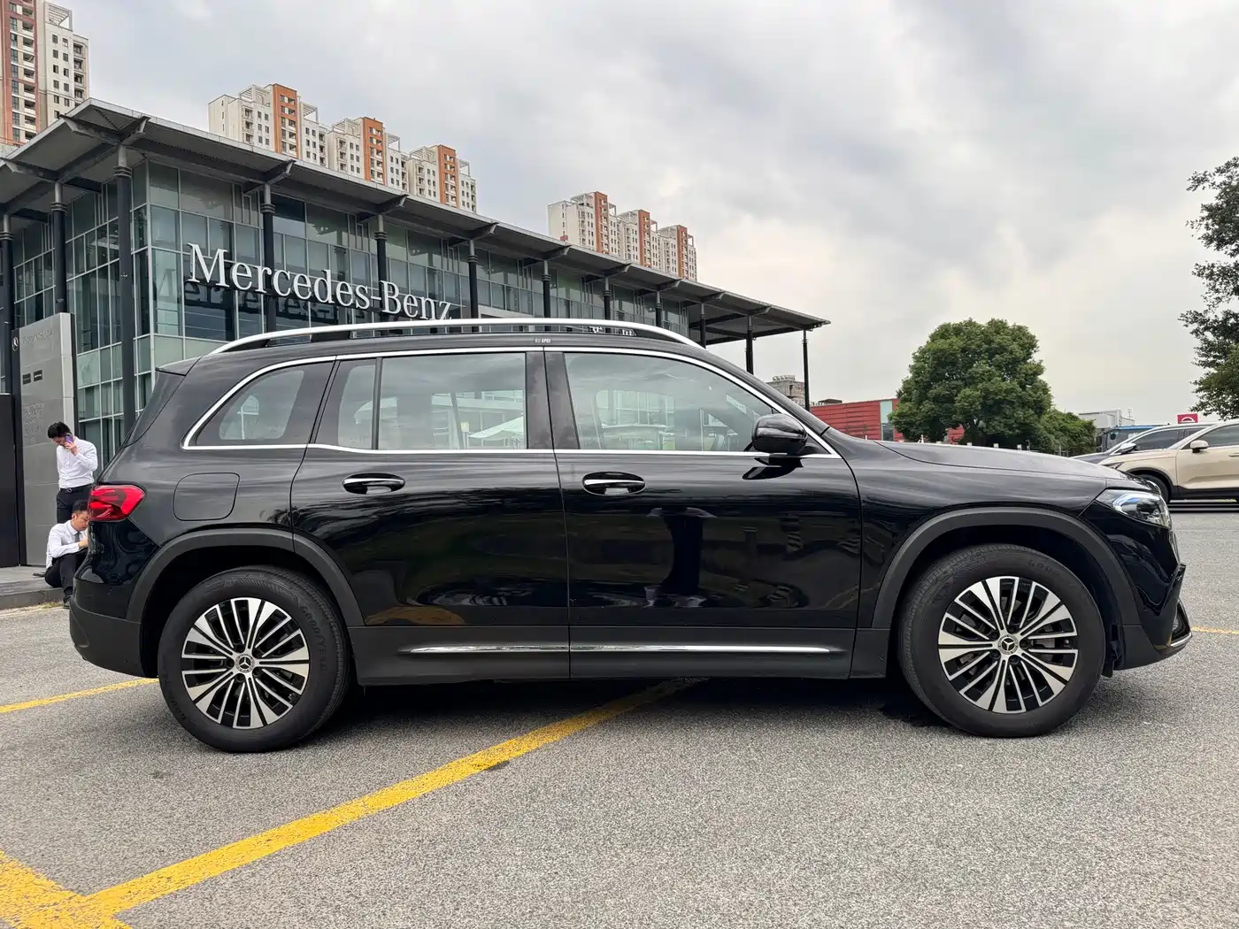 Mercedes-Benz EQB 2024