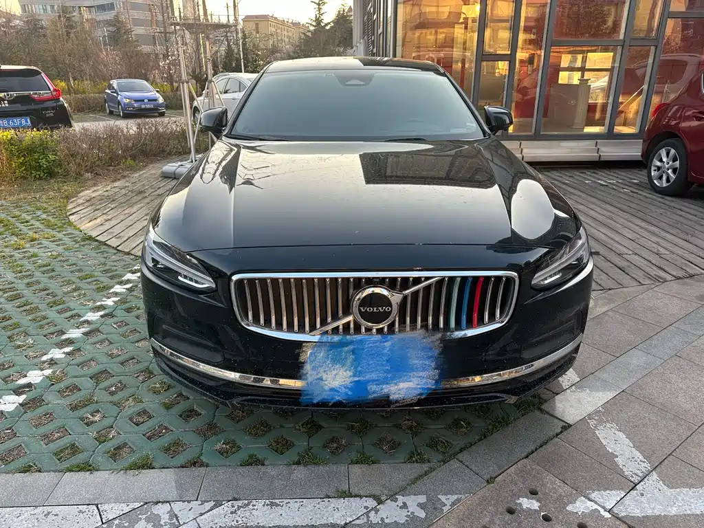 Volvo S90 2023