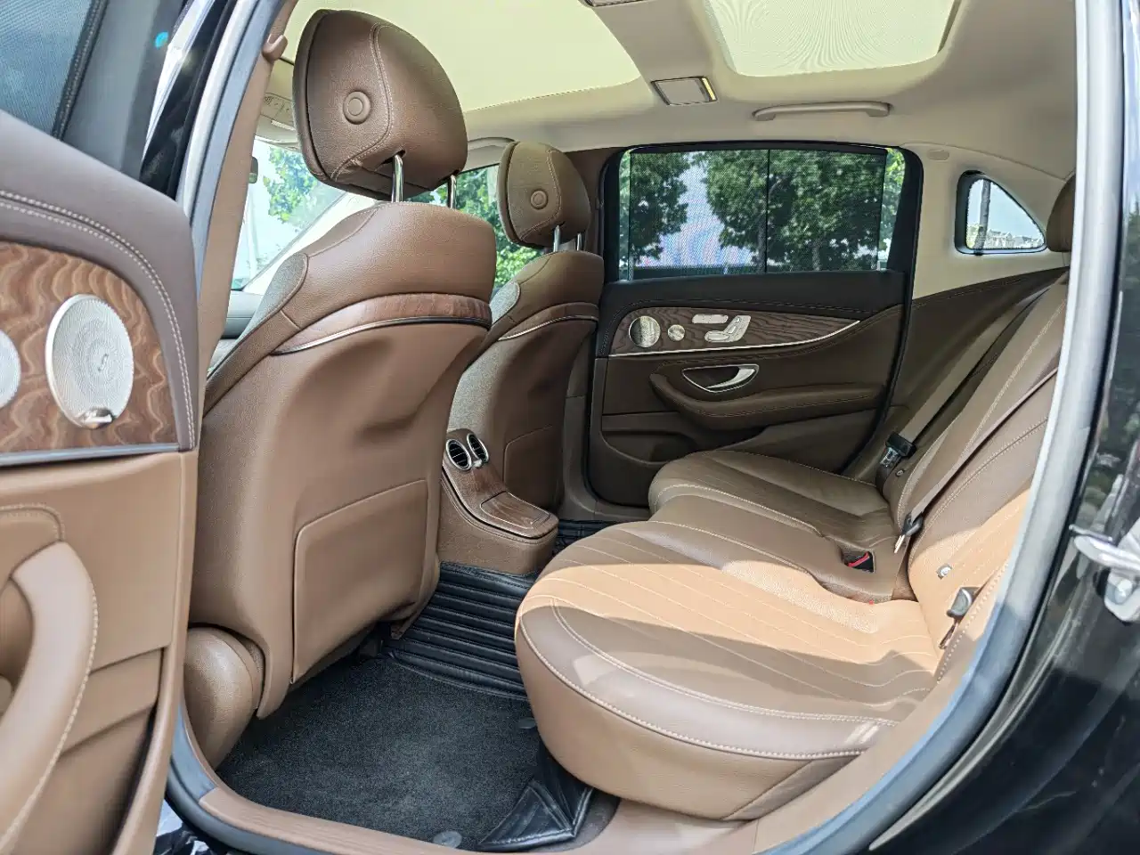 Mercedes-Benz E-Класс 2023