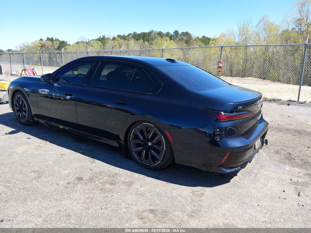 BMW i7 2024