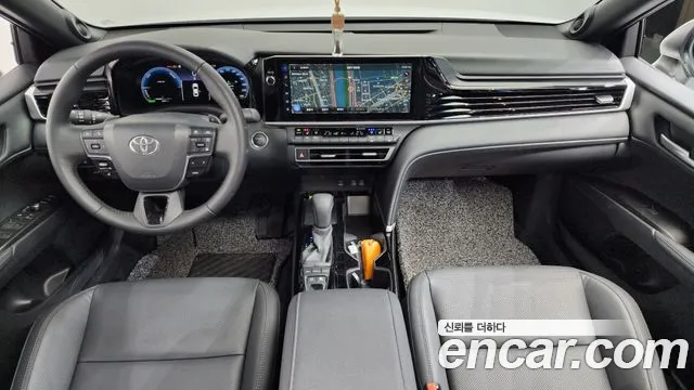 Toyota Camry 2025