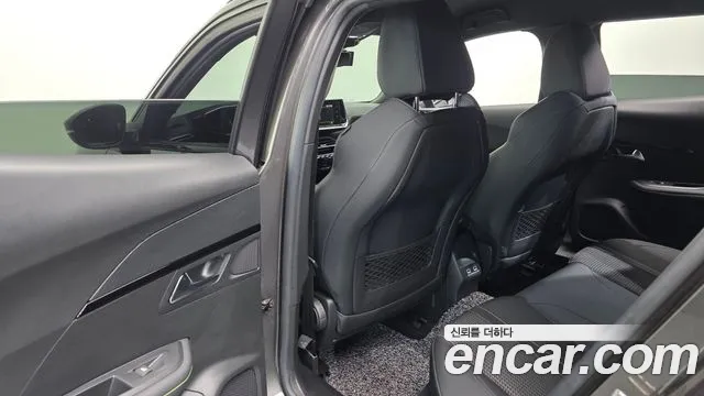Peugeot 2008 2021