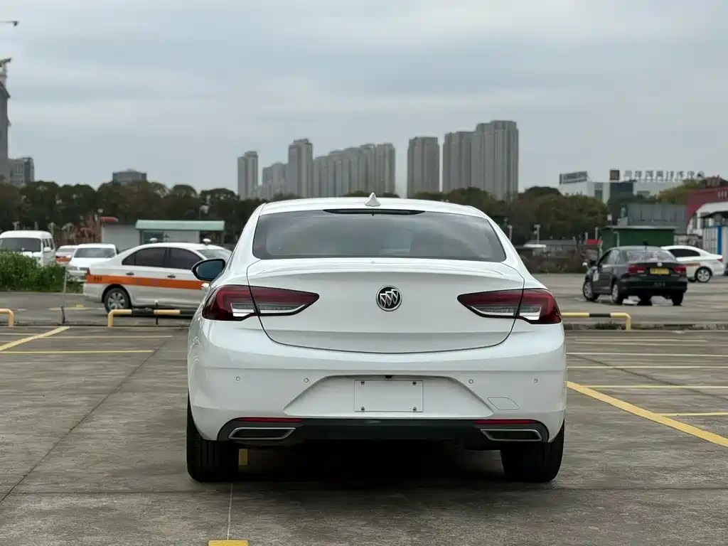 Buick Regal 2021